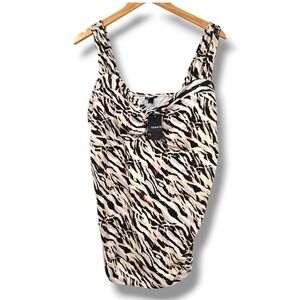 New Torrid 2X Studio Knit Sweetheart Twist Crop Top Pristine Stripe Size 18-20‎